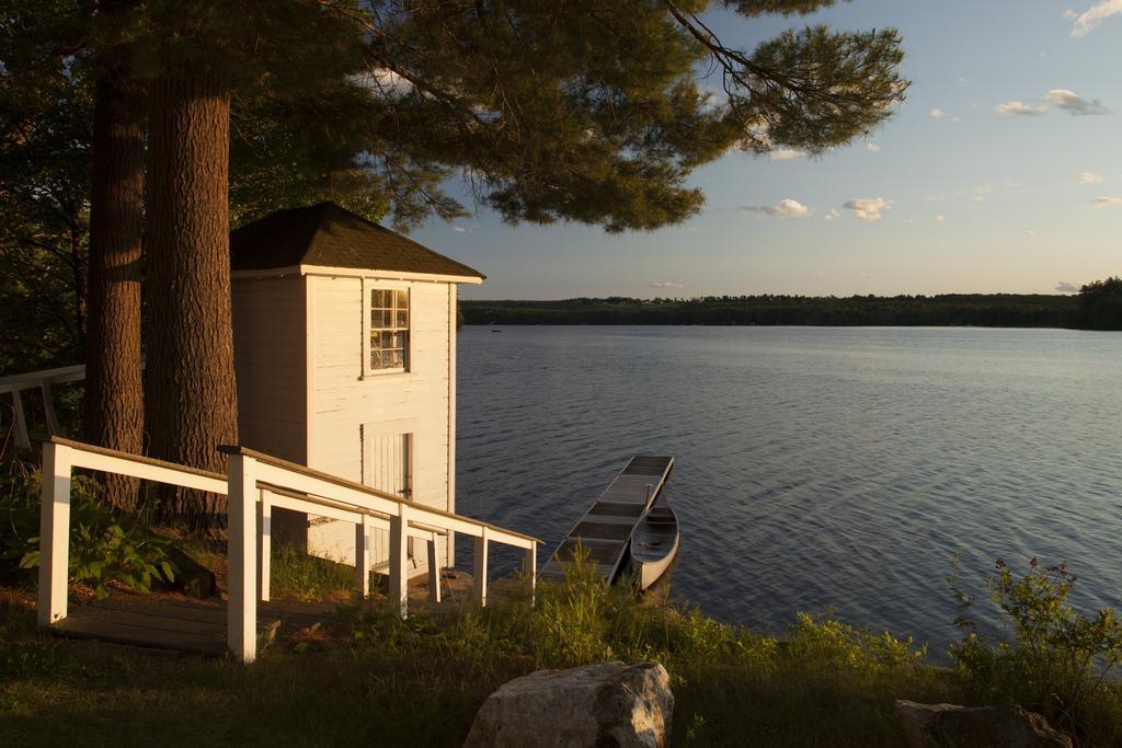 Wolf Cove Inn Poland Esterno foto
