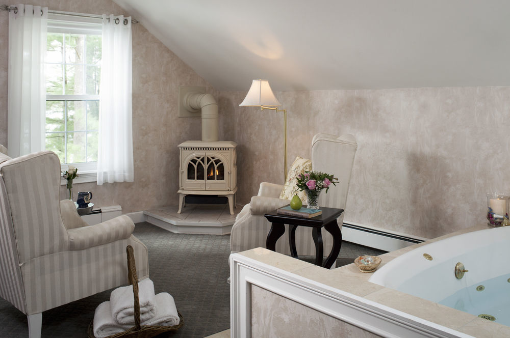 Wolf Cove Inn Poland Esterno foto